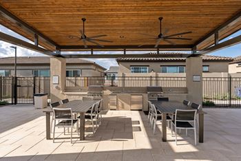 Outdoor kitchen & bbq